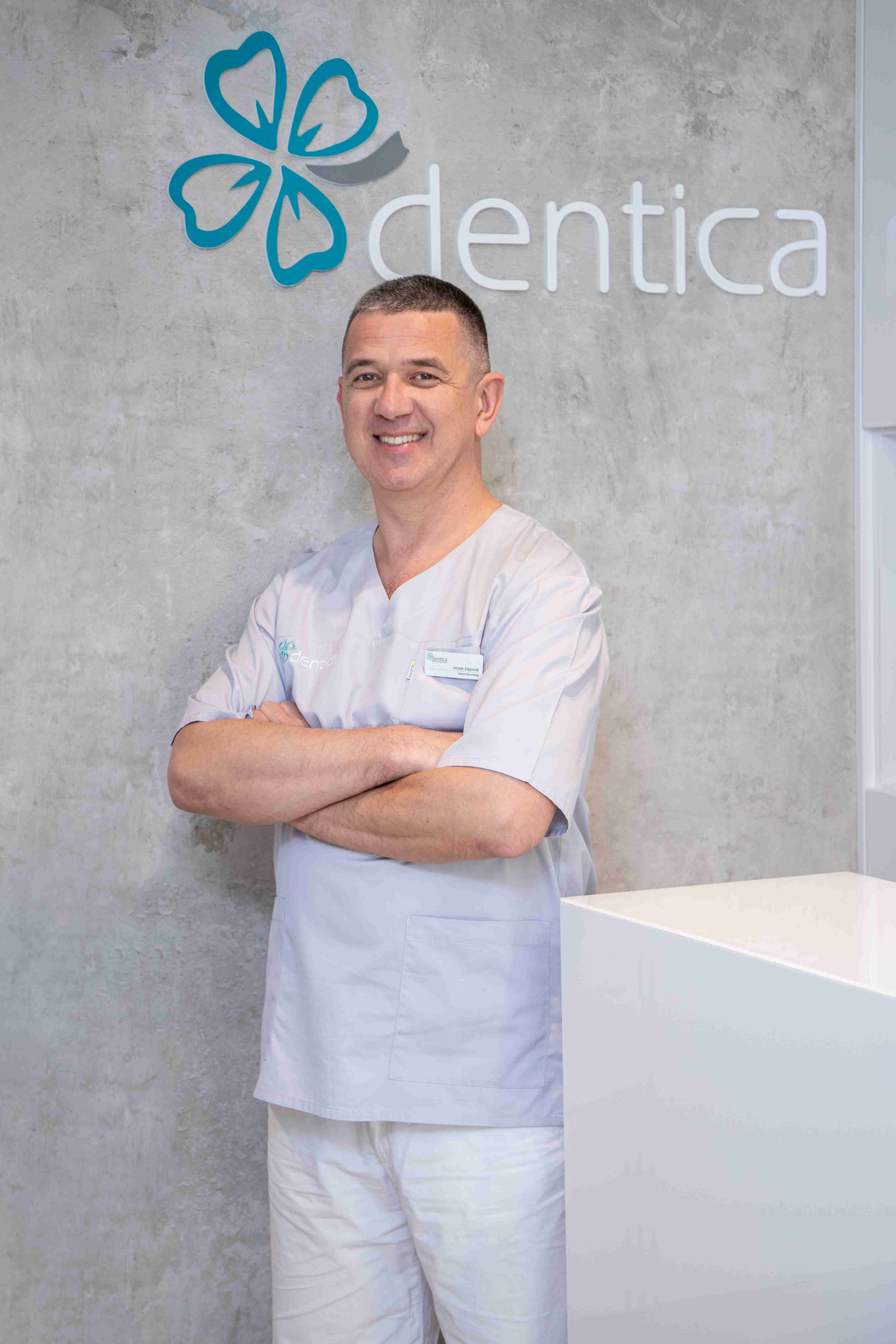 Lek. dentysta Marek Stępniak