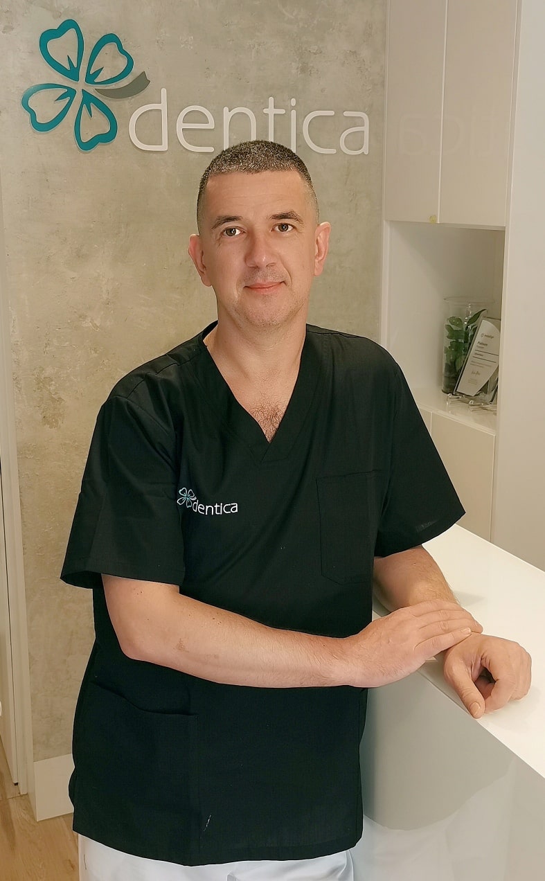 Lek. dentysta Marek Stępniak